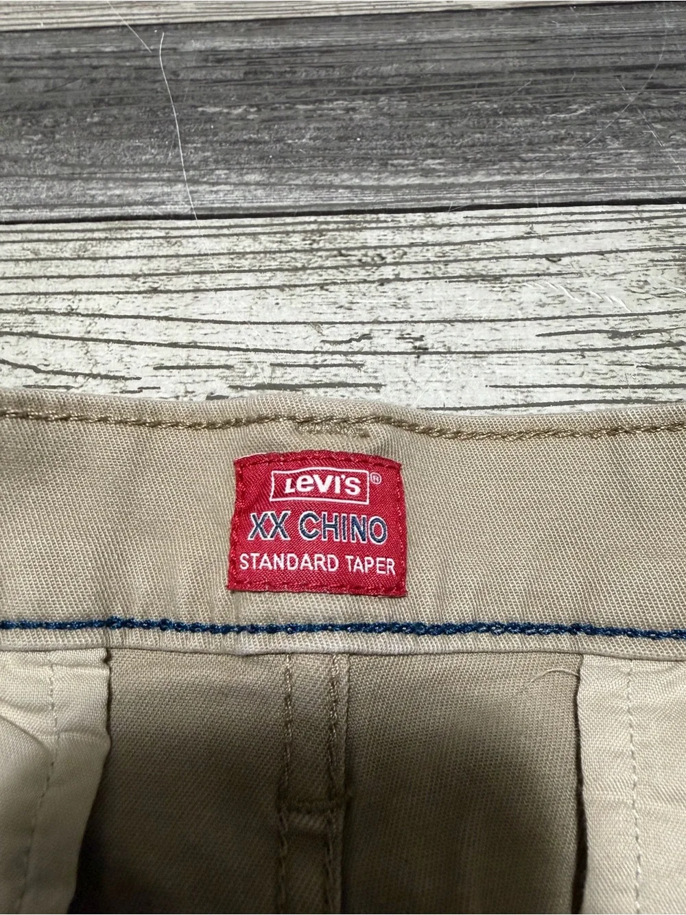 Levis excellent preowned